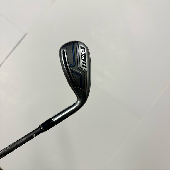 Adams Golf Men’s Hybrid #3- PW Golf Club in Silver and Black - Picture 12 of 15